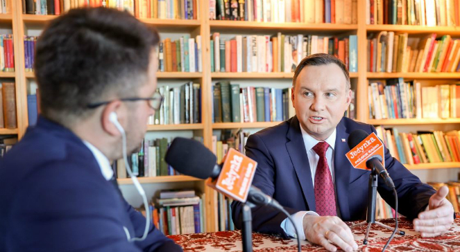 Prezydent Andrzej Duda w trakcie wywiadu dla Polskiego Radia w Davos