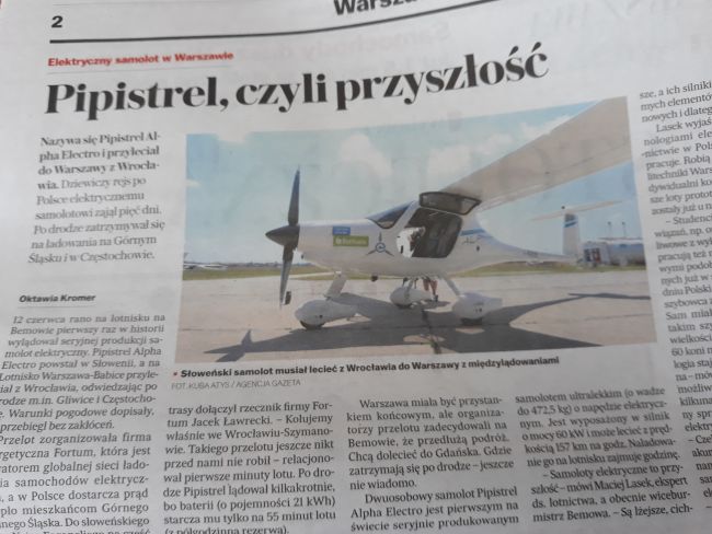 Страница из Gazeta Wyborcza со статьей «Pipistrel, то есть, будущее»
